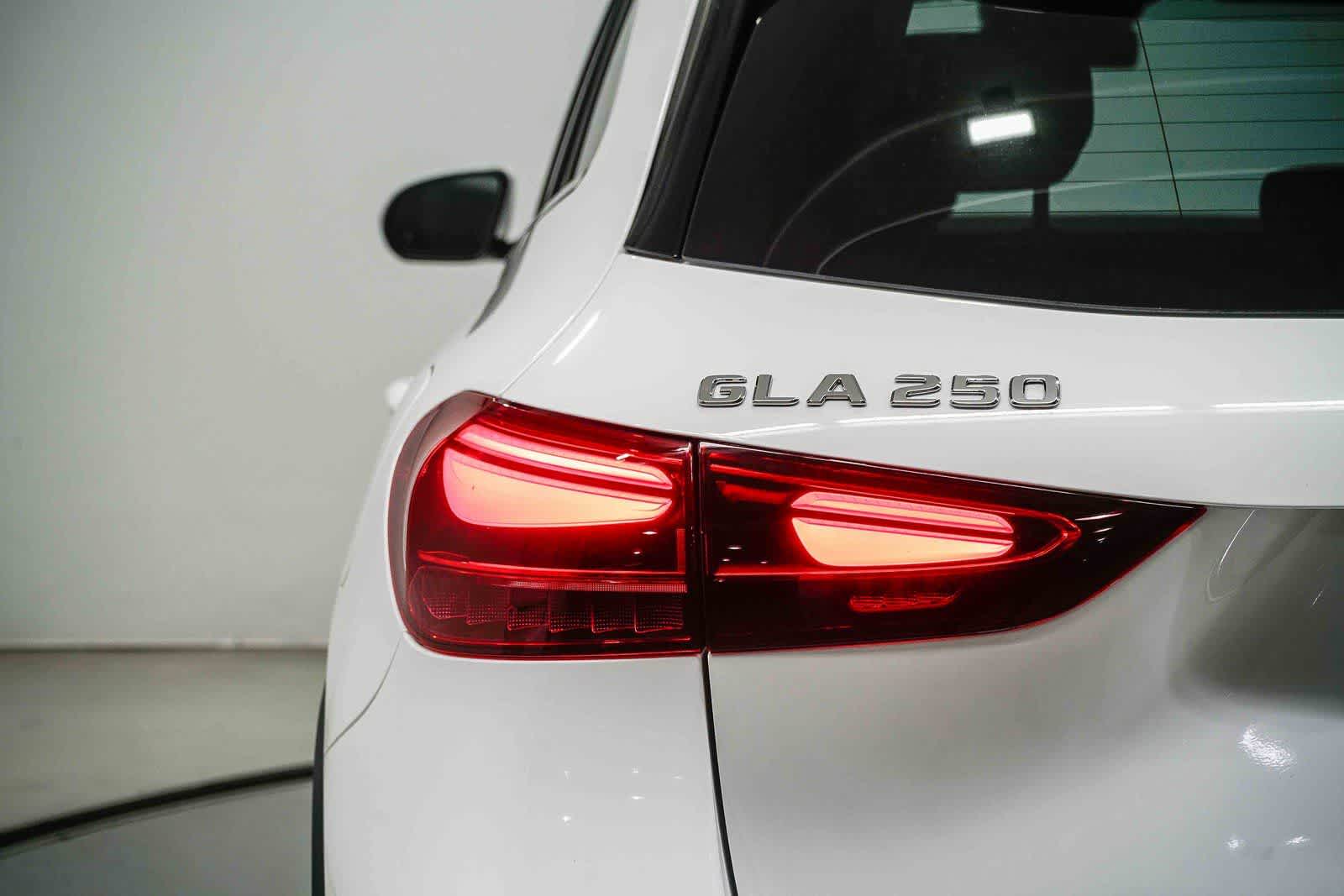 Thumbnail: 2026 Mercedes-Benz GLA - 9