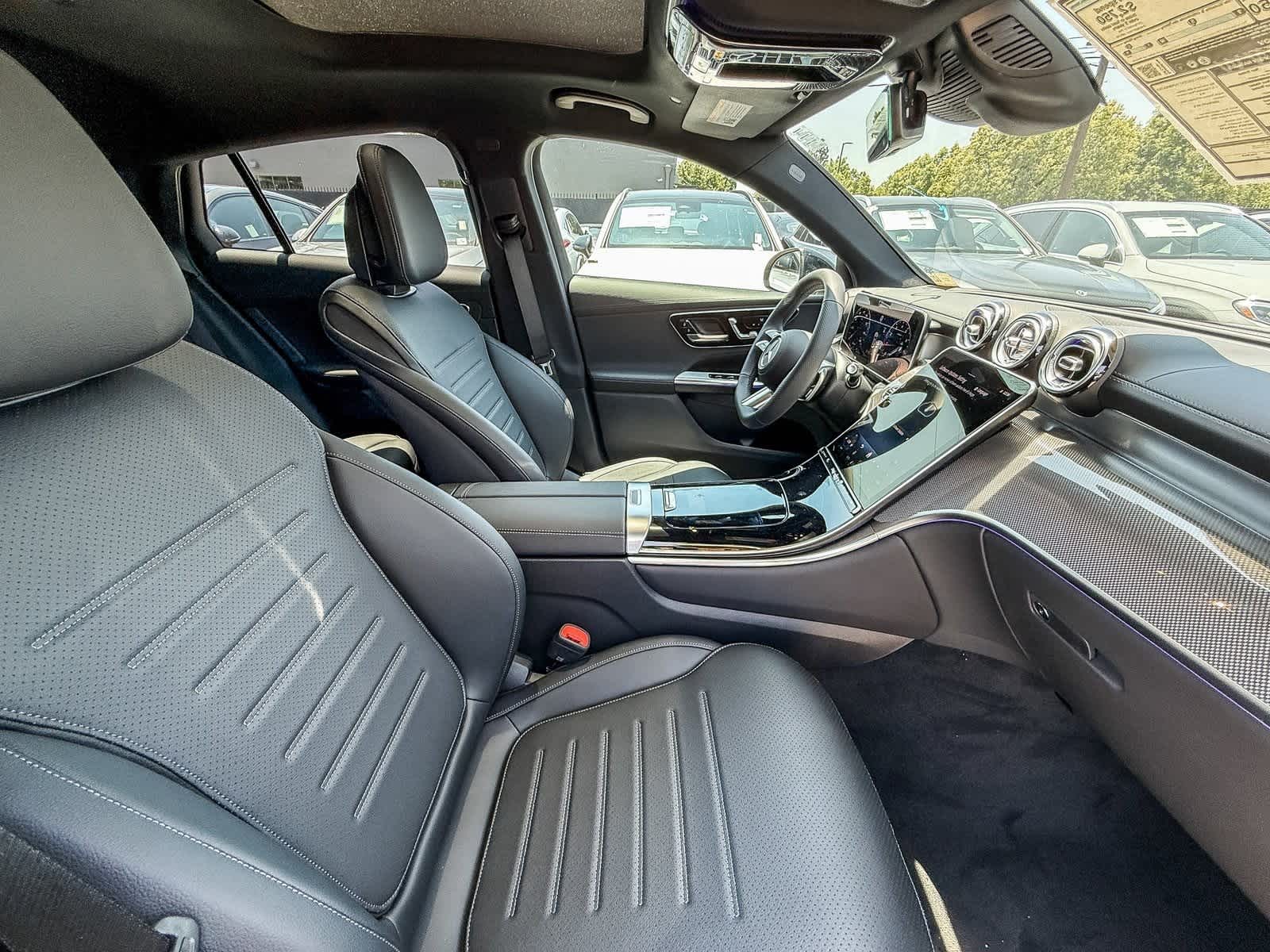 Thumbnail: 2025 Mercedes-Benz GLC - 15