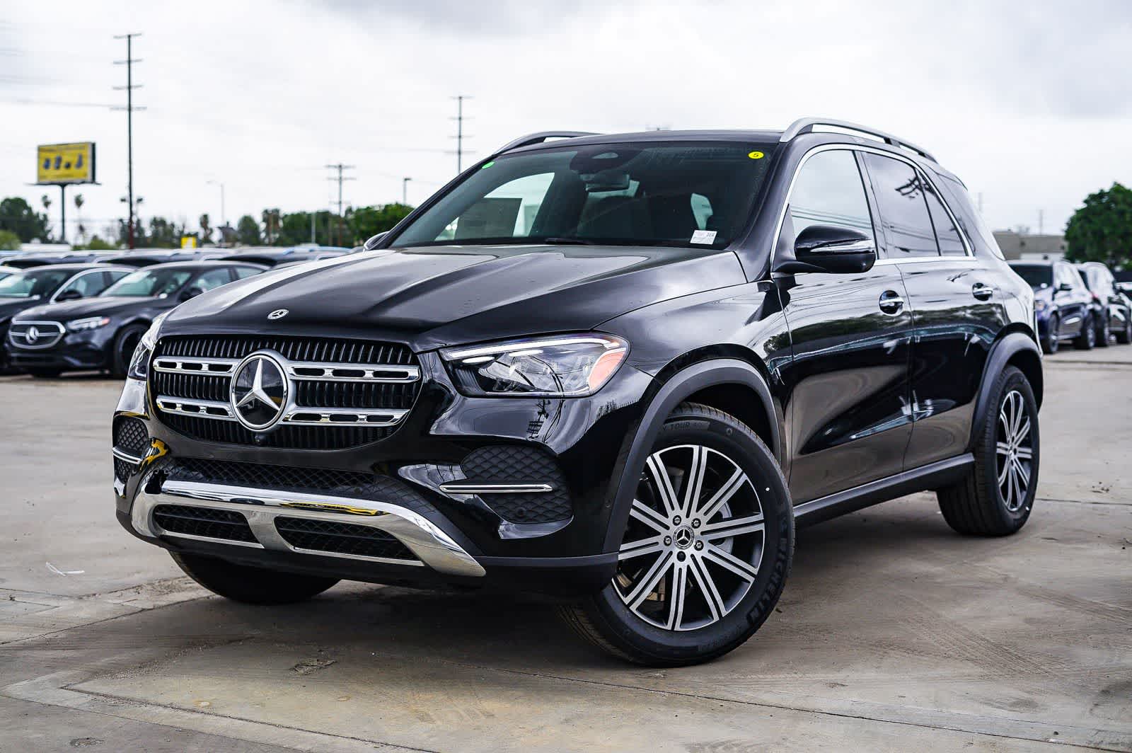 Thumbnail: 2026 Mercedes-Benz GLE - 1