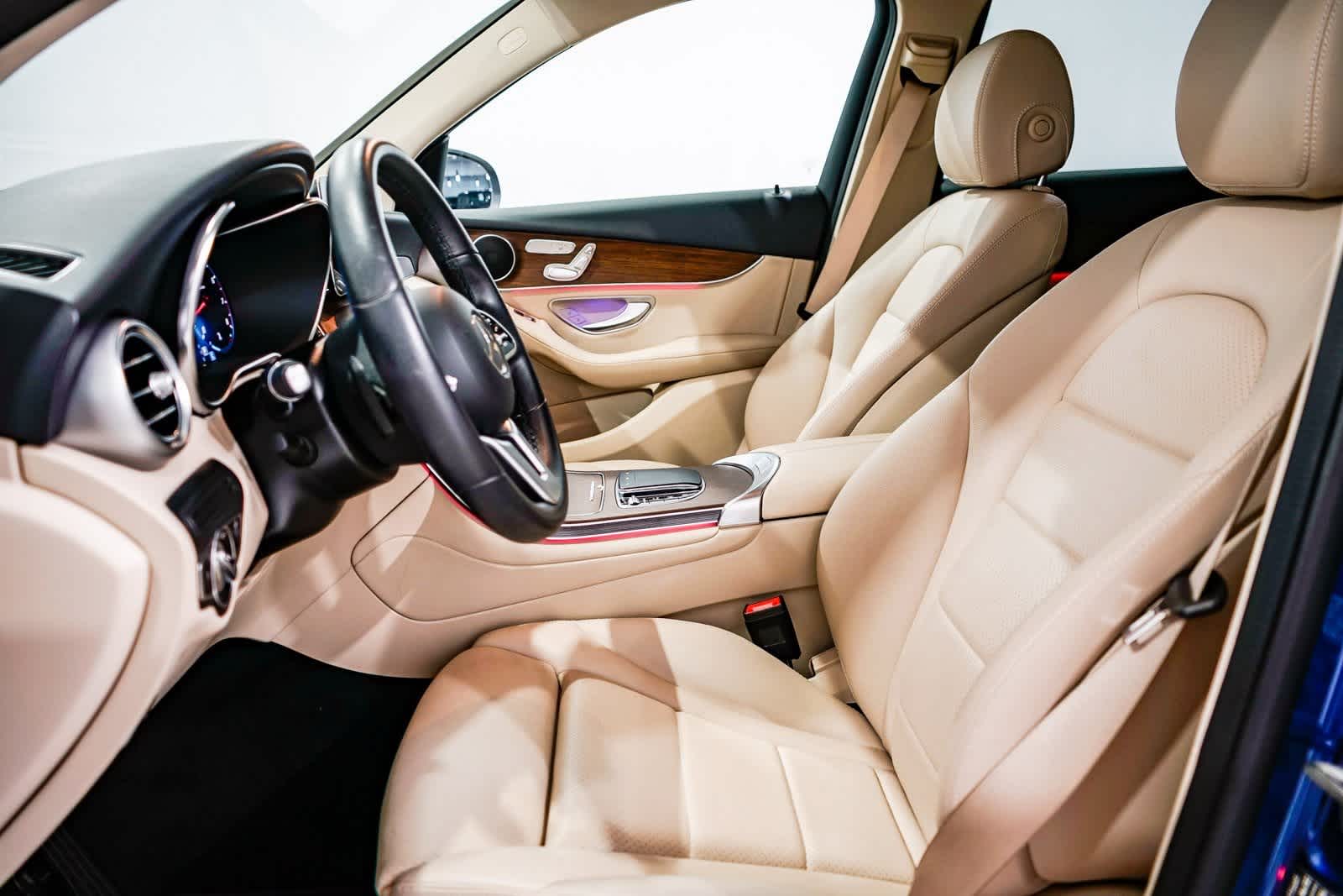 Thumbnail: 2022 Mercedes-Benz GLC - 16