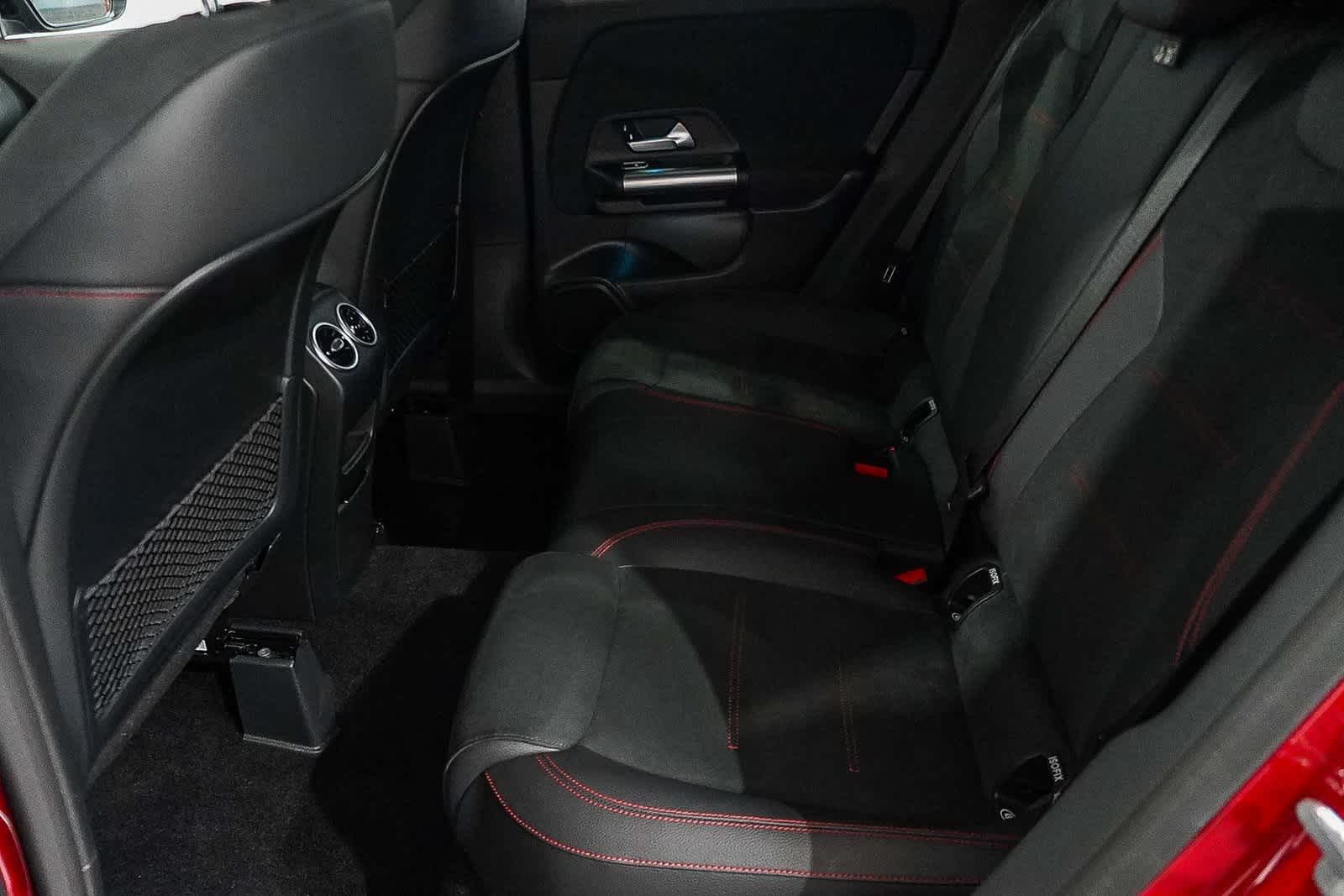 Thumbnail: 2025 Mercedes-Benz GLA - 20