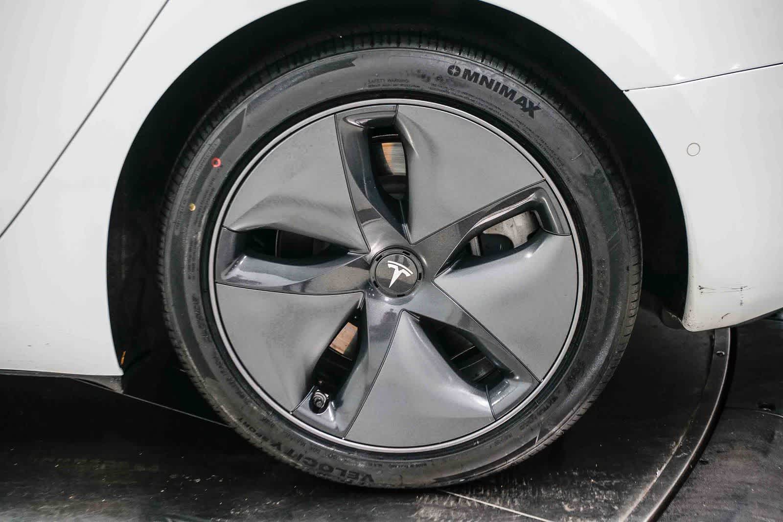 Thumbnail: 2020 Tesla Model 3 - 10