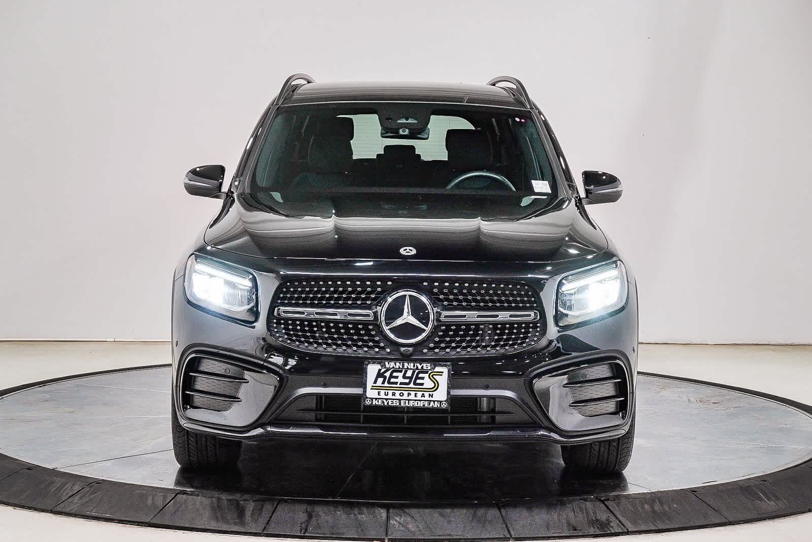 Thumbnail: 2025 Mercedes-Benz GLB - 2