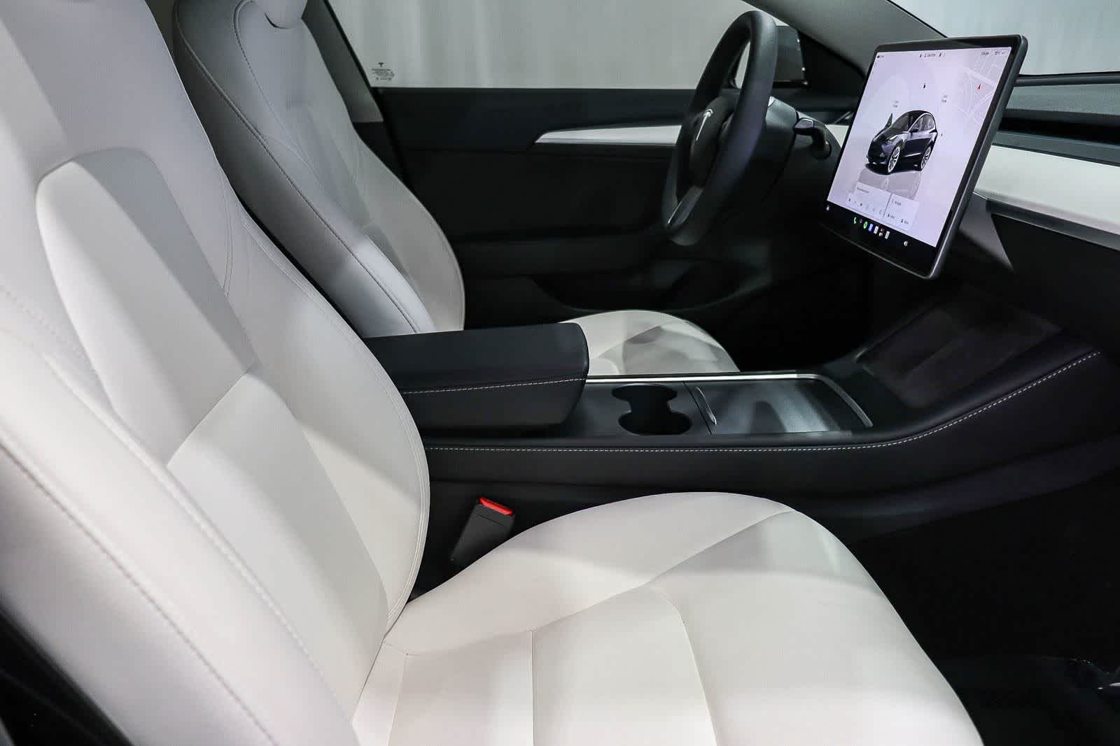 Thumbnail: 2023 Tesla Model 3 - 17