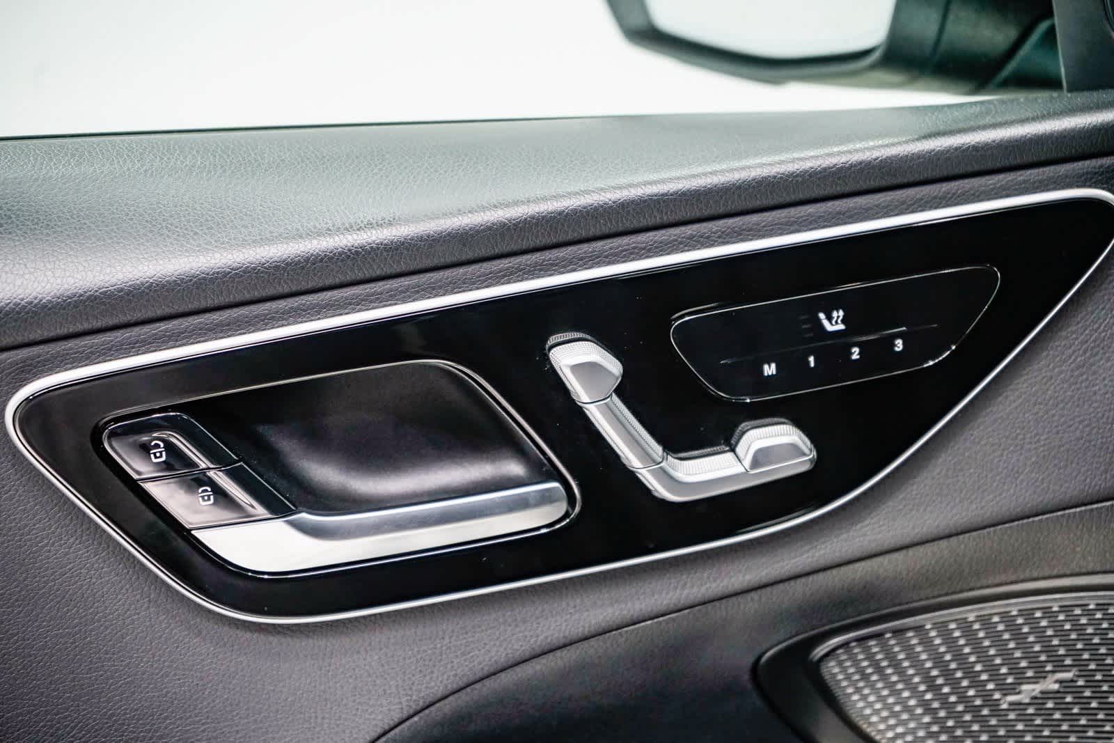 Thumbnail: 2022 Mercedes-Benz C-Class - 20