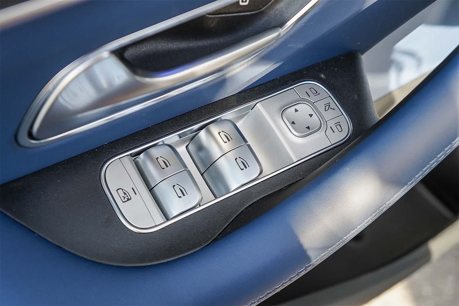 Thumbnail: 2026 Mercedes-Benz GLE - 24