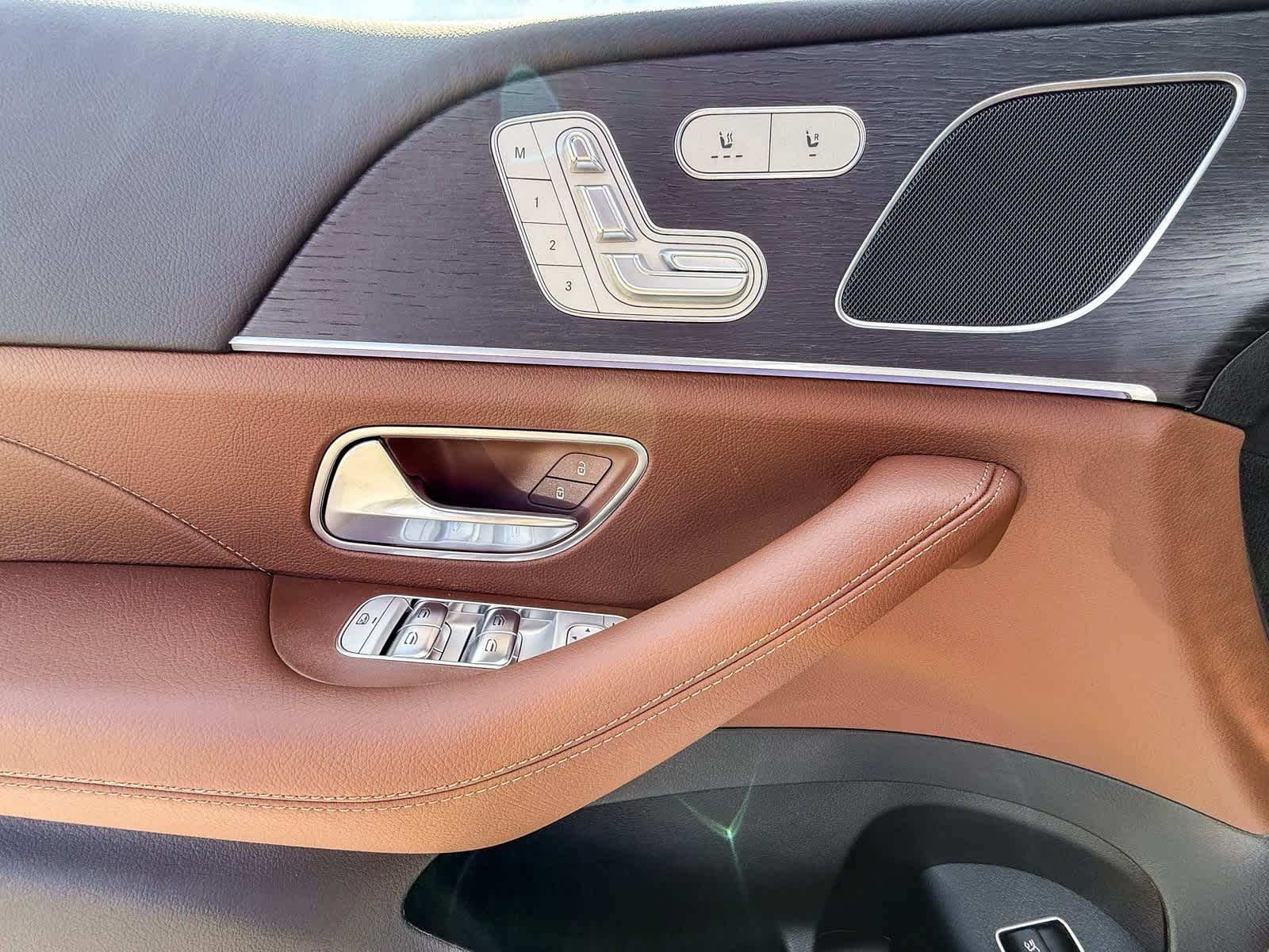 Thumbnail: 2026 Mercedes-Benz GLE - 22