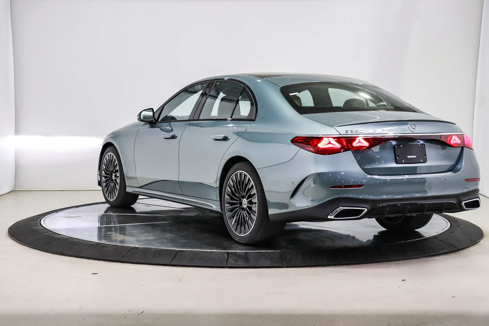 Thumbnail: 2026 Mercedes-Benz E-Class - 2
