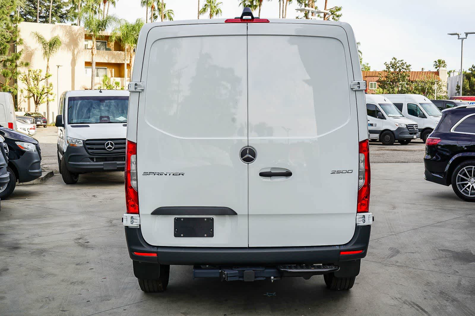 Thumbnail: 2026 Mercedes-Benz Sprinter - 5
