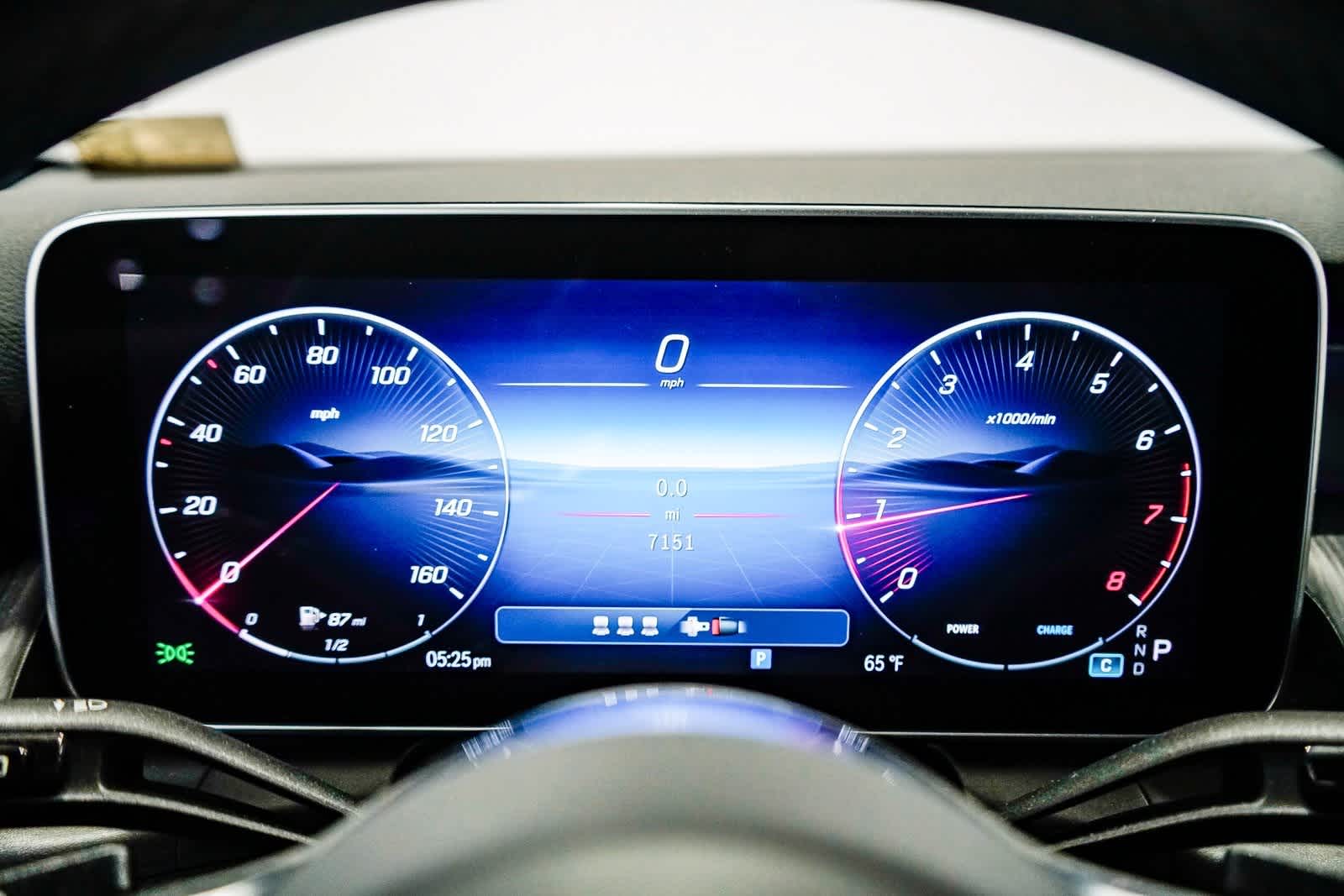 Thumbnail: 2025 Mercedes-Benz GLC - 24