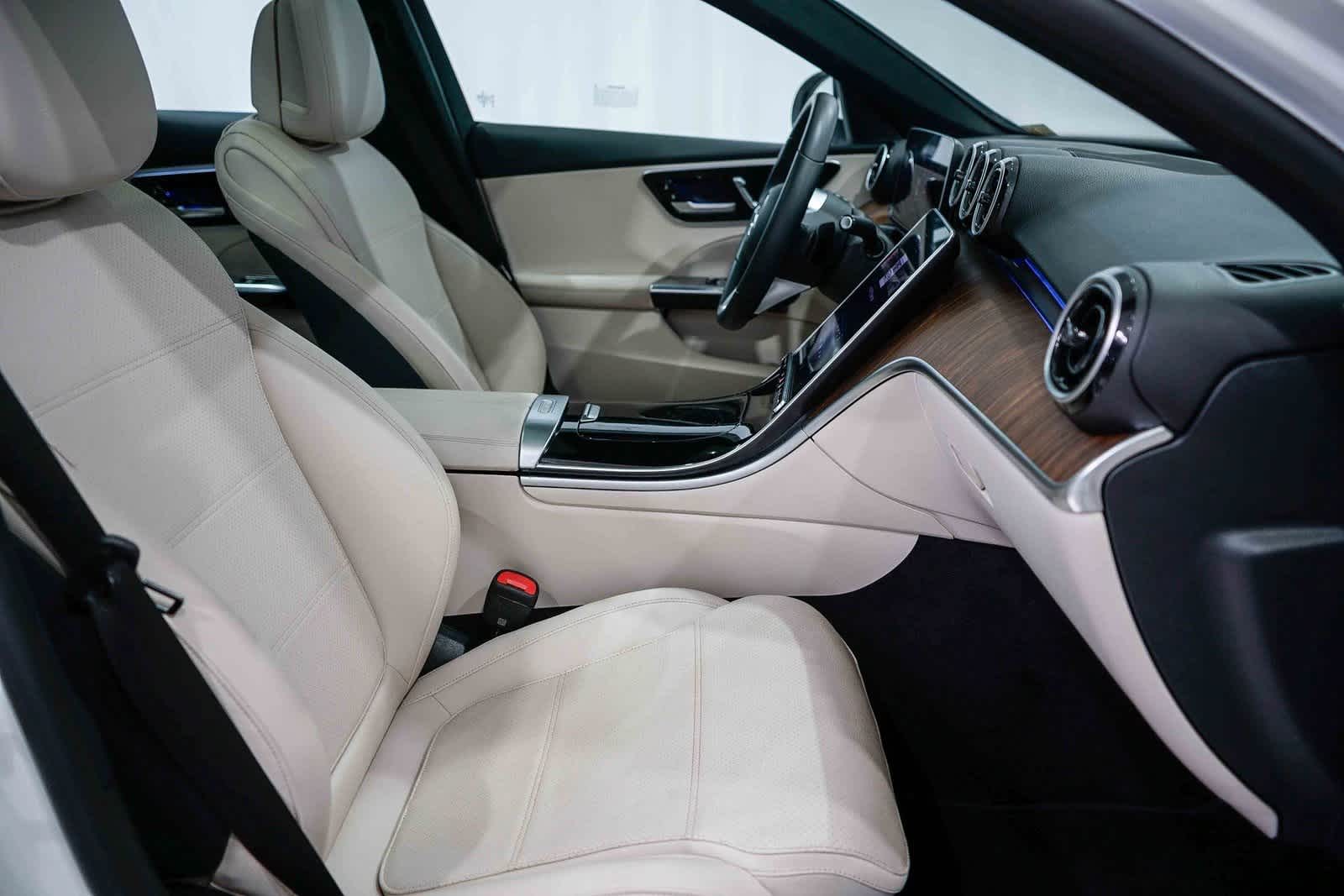 Thumbnail: 2025 Mercedes-Benz C-Class - 16