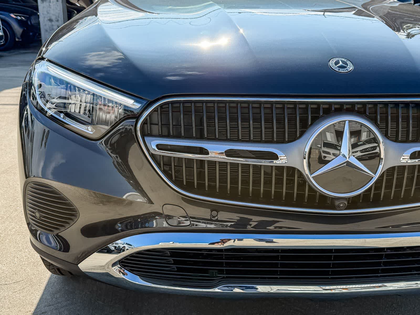 Thumbnail: 2026 Mercedes-Benz GLC - 8
