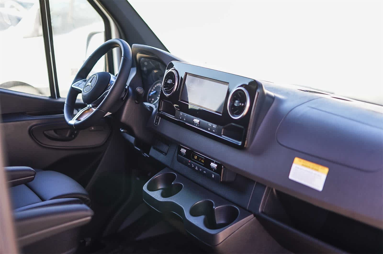 Thumbnail: 2024 Mercedes-Benz eSprinter - 16