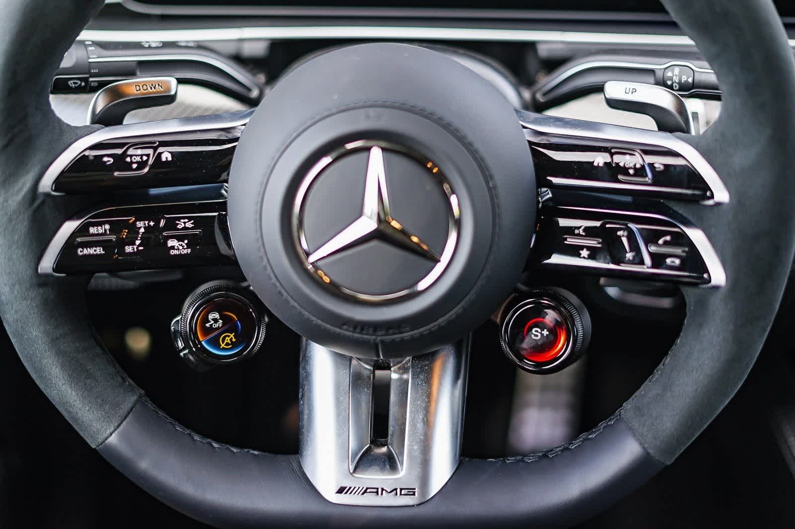 Thumbnail: 2025 Mercedes-Benz GLE - 30