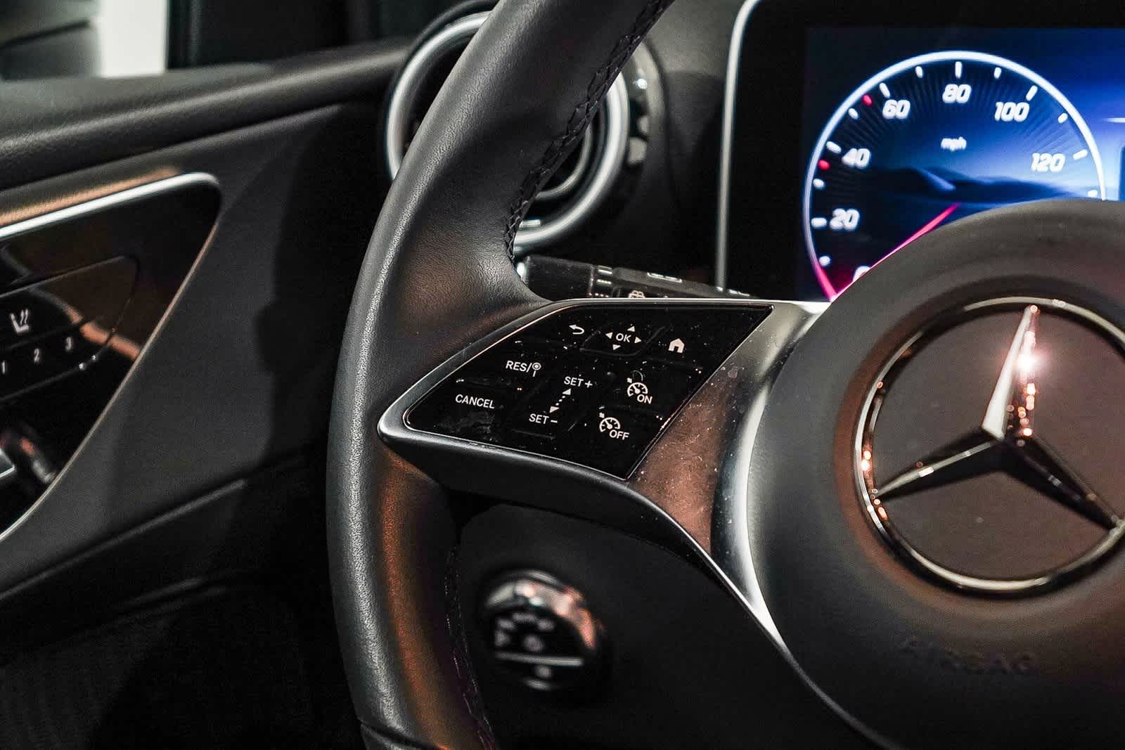 Thumbnail: 2025 Mercedes-Benz GLC - 16