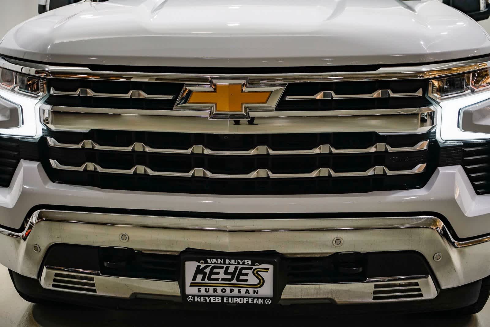 Thumbnail: 2022 Chevrolet Silverado 1500 - 5