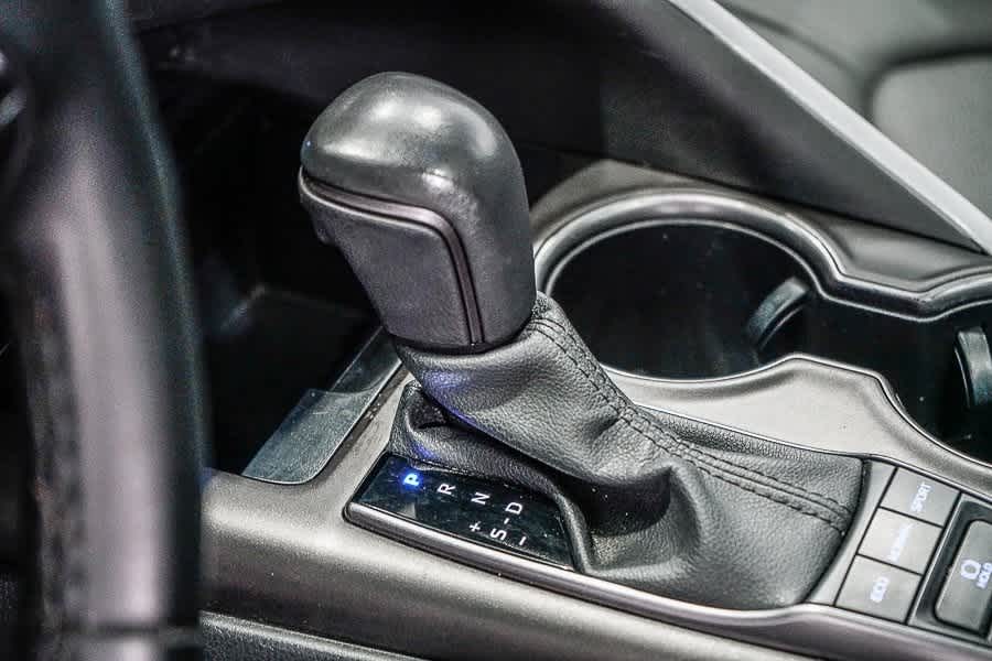 Thumbnail: 2023 Toyota Camry - 21