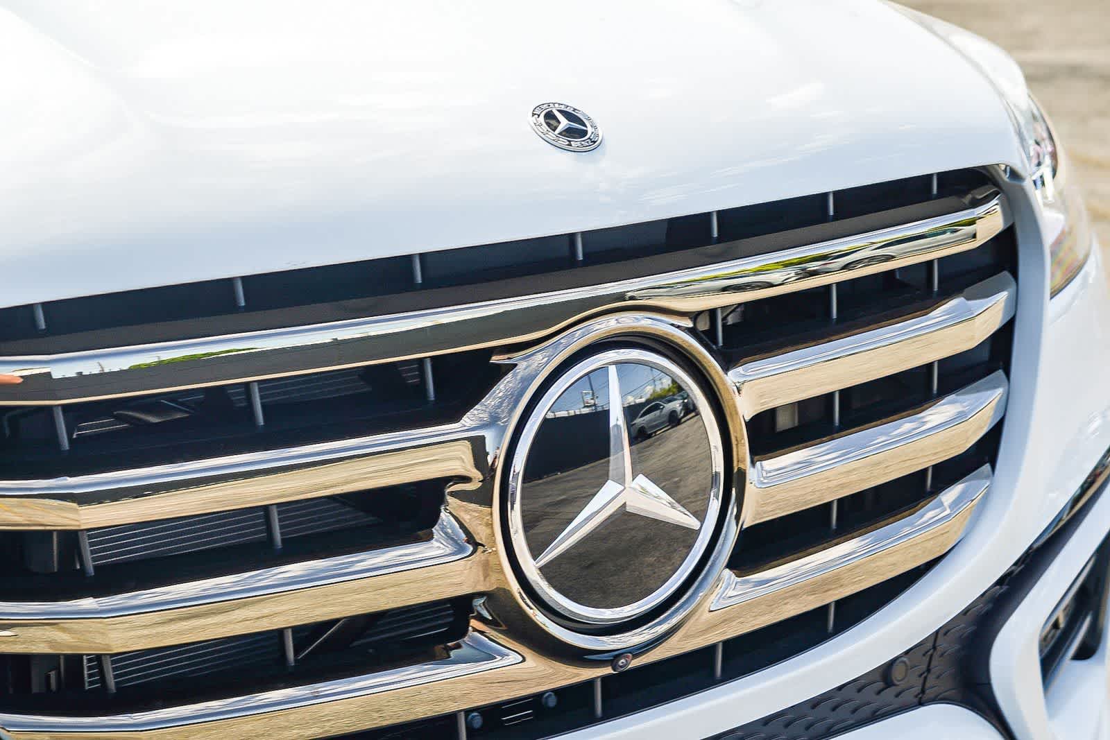 Thumbnail: 2026 Mercedes-Benz GLS - 9
