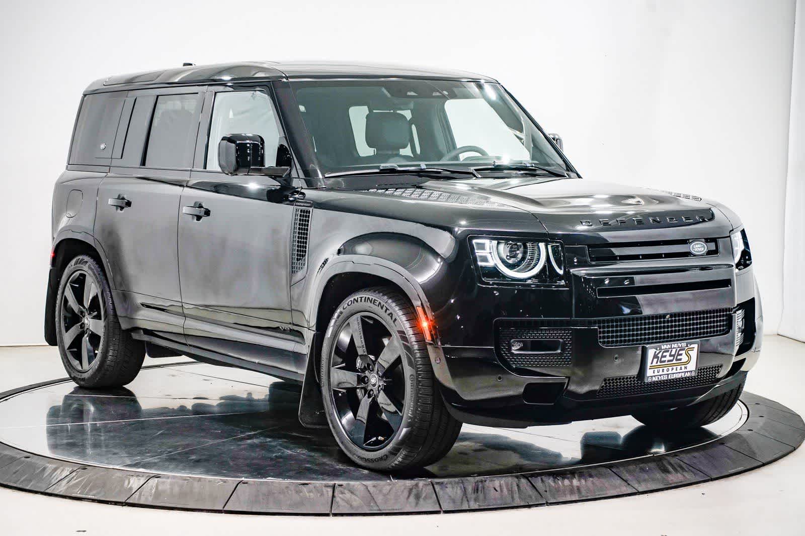 Thumbnail: 2023 Land Rover Defender - 5