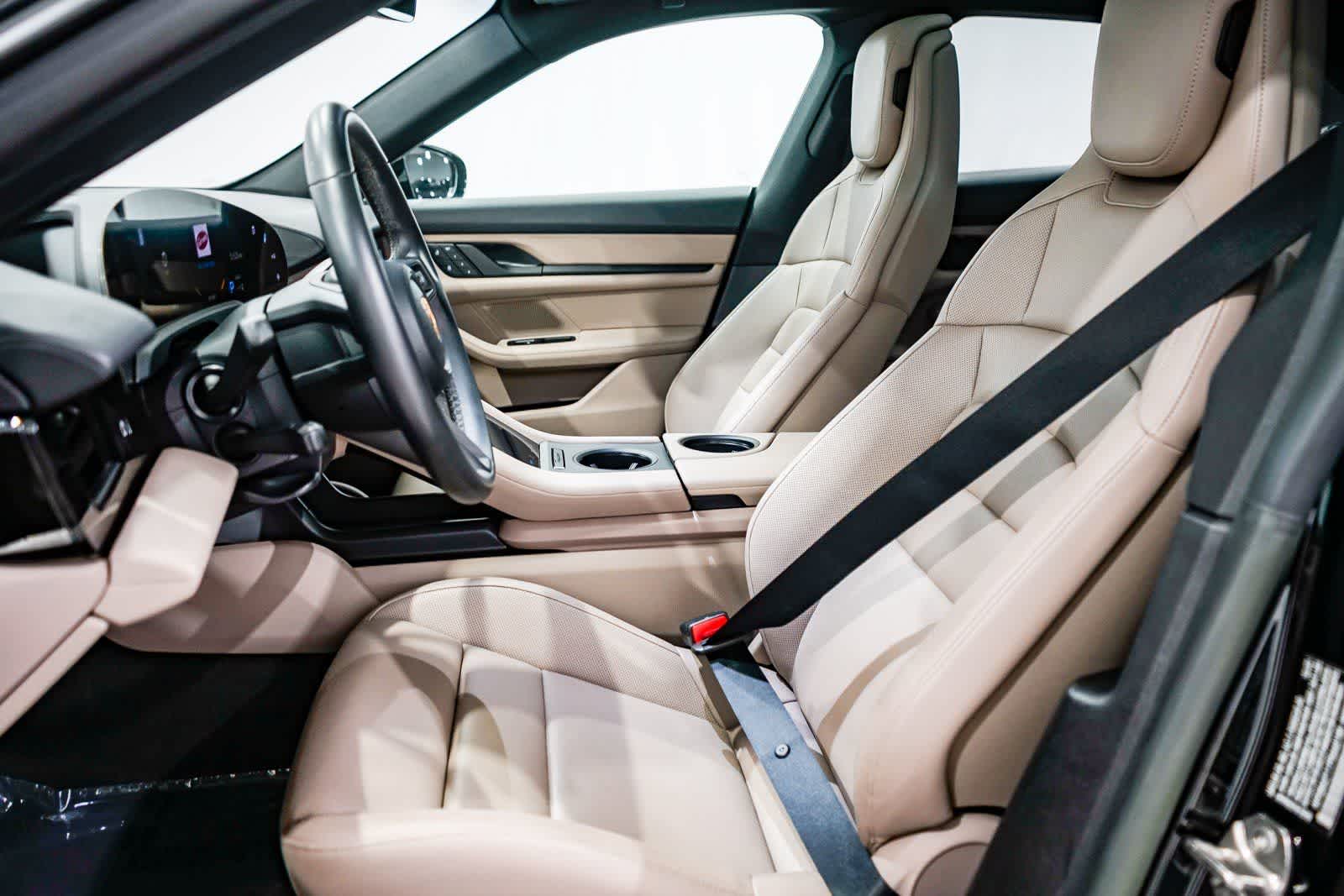 Thumbnail: 2023 Porsche Taycan - 18