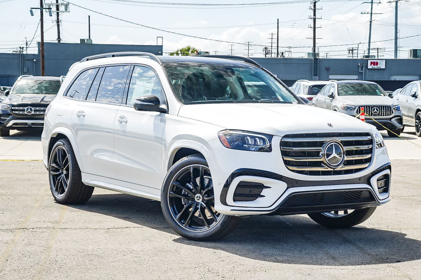 Thumbnail: 2026 Mercedes-Benz GLS - 1