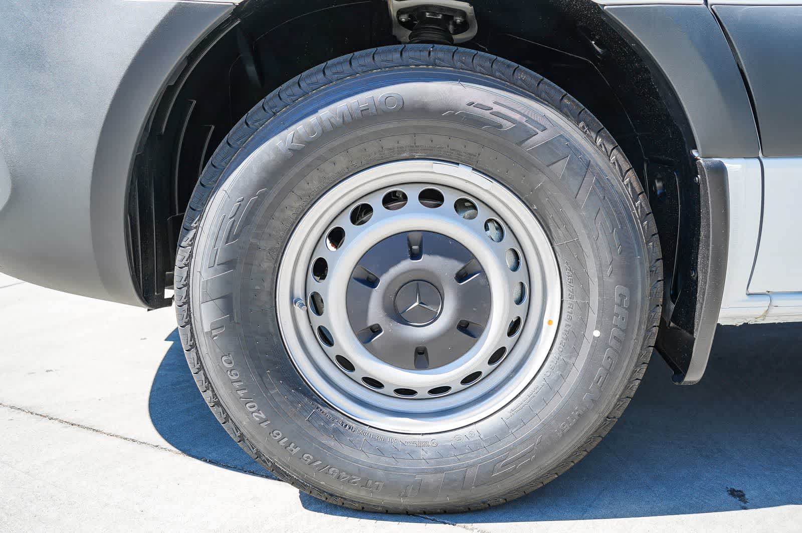 Thumbnail: 2026 Mercedes-Benz Sprinter - 9