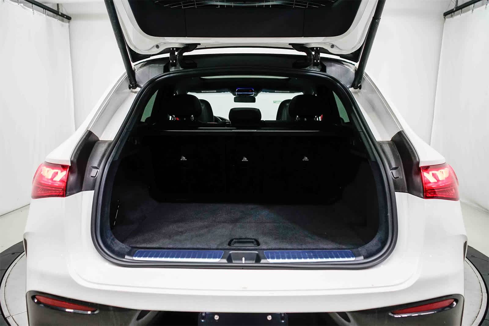 Thumbnail: 2025 Mercedes-Benz EQE - 11