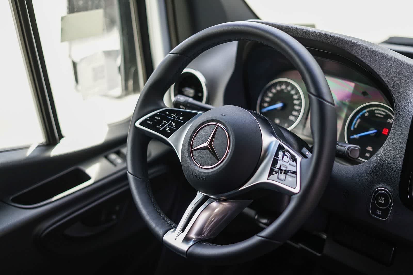 Thumbnail: 2024 Mercedes-Benz eSprinter - 19