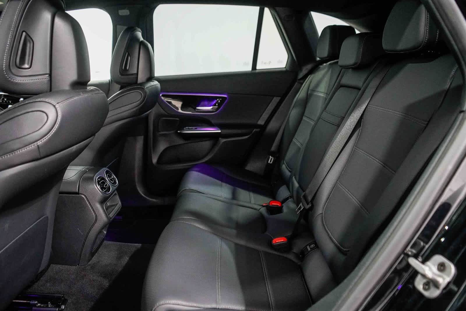 Thumbnail: 2025 Mercedes-Benz GLC - 17