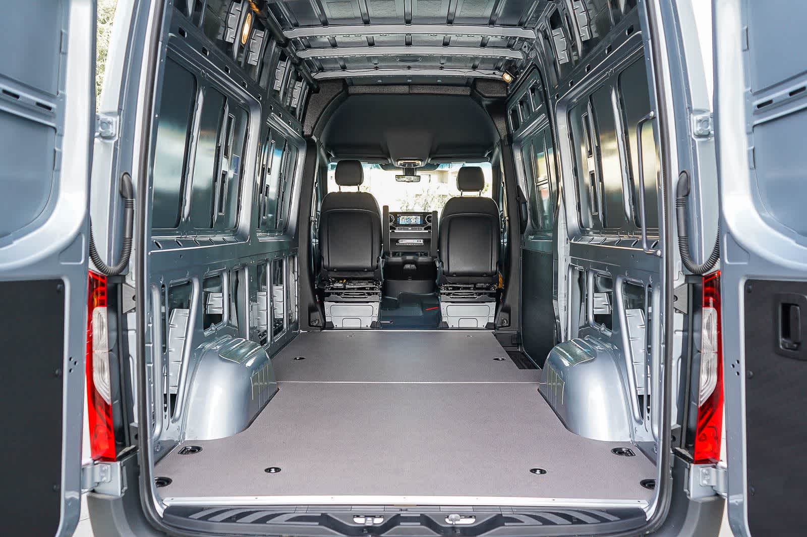 Thumbnail: 2026 Mercedes-Benz Sprinter - 19