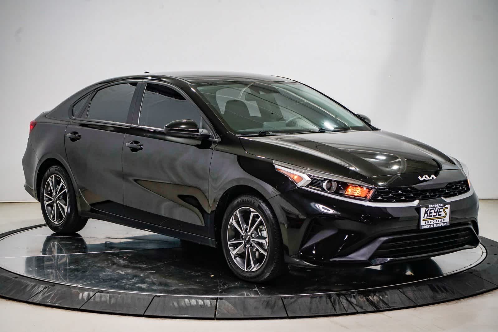 Thumbnail: 2023 Kia Forte - 5