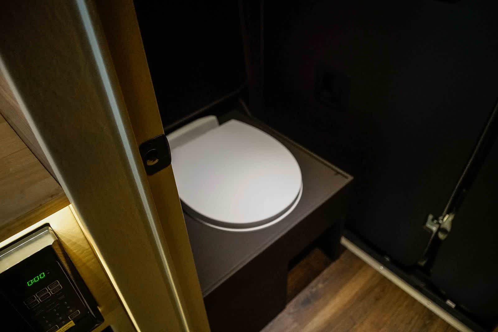 Thumbnail: 2025 Mercedes-Benz Sprinter - 43