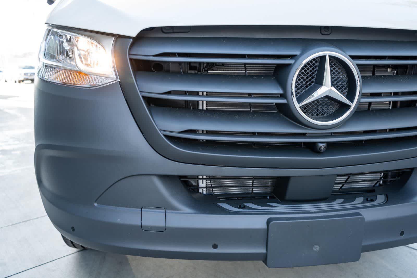 Thumbnail: 2026 Mercedes-Benz Sprinter - 11