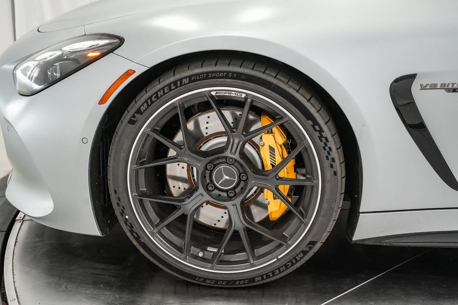 Thumbnail: 2025 Mercedes-Benz AMG GT - 16