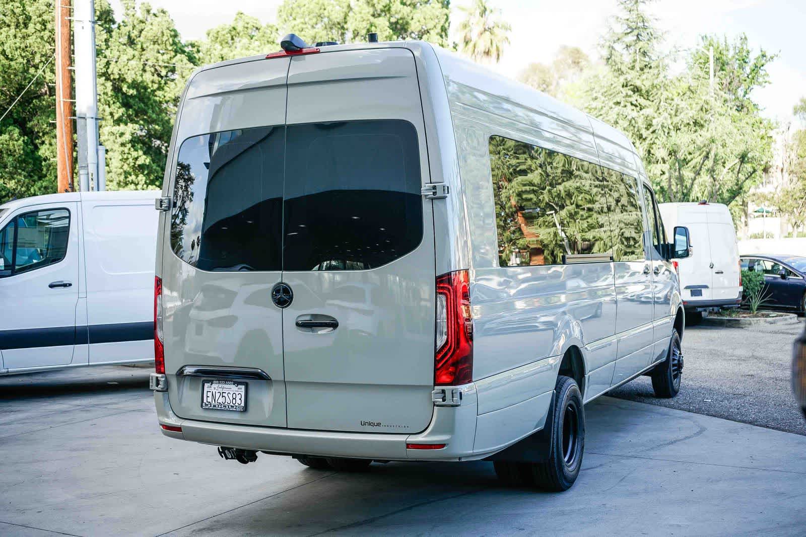 Thumbnail: 2025 Mercedes-Benz Sprinter - 4