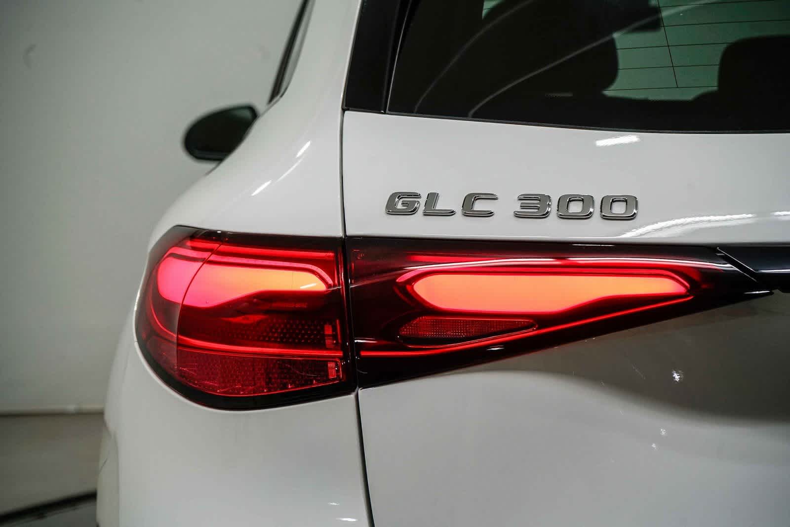 Thumbnail: 2025 Mercedes-Benz GLC - 9