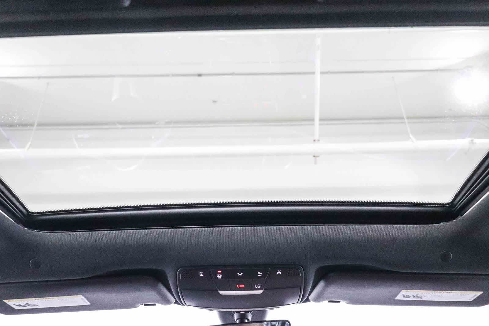 Thumbnail: 2020 Mercedes-Benz E-Class - 12