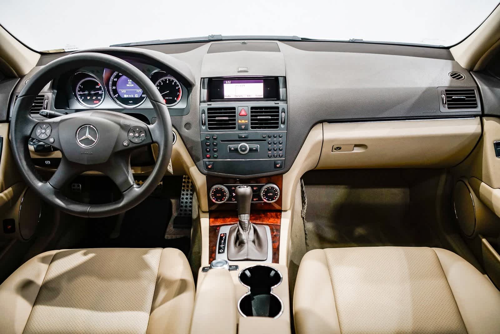 Thumbnail: 2010 Mercedes-Benz C-Class - 12