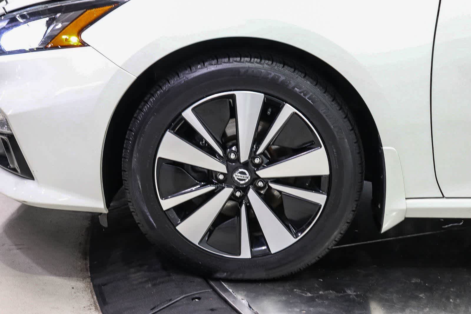 Thumbnail: 2020 Nissan Altima - 8