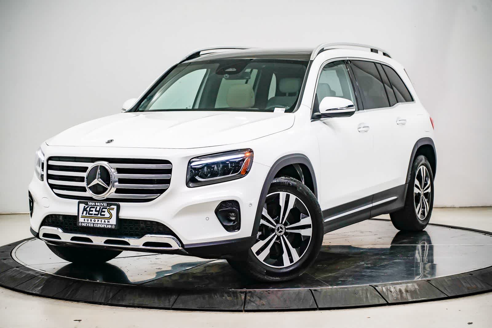 Thumbnail: 2026 Mercedes-Benz GLB - 1