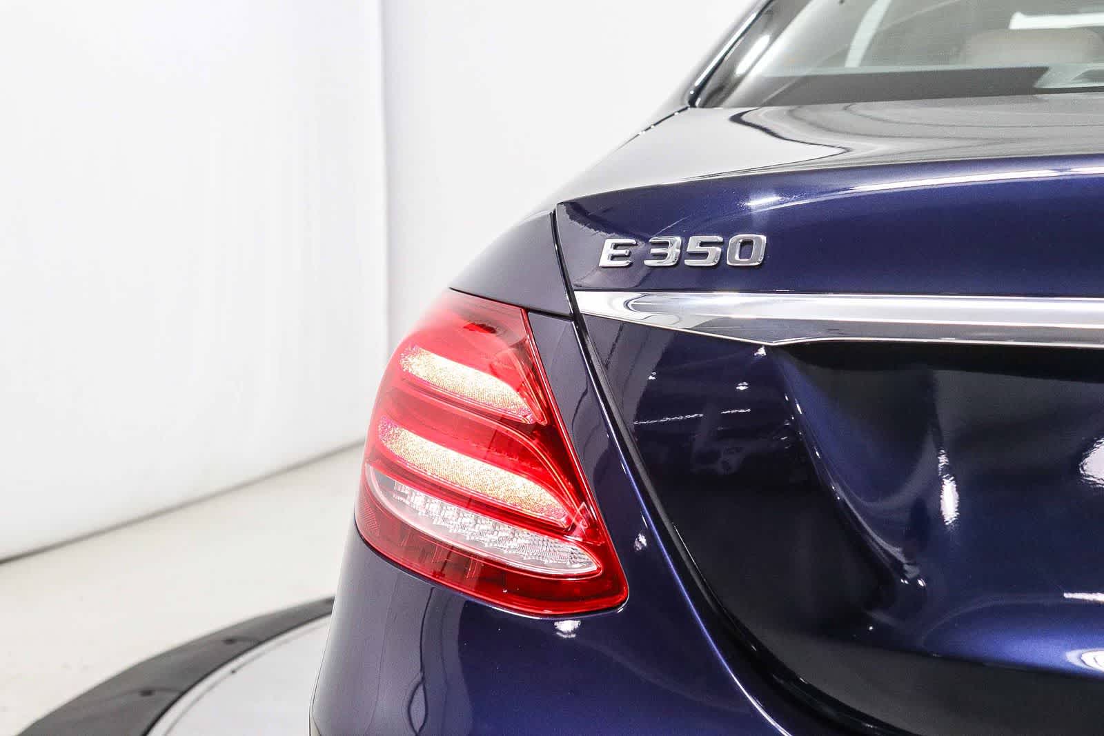Thumbnail: 2020 Mercedes-Benz E-Class - 11