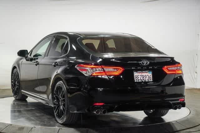 Used 2018 Toyota Camry XSE with VIN 4T1B61HKXJU145913 for sale in Van Nuys, CA