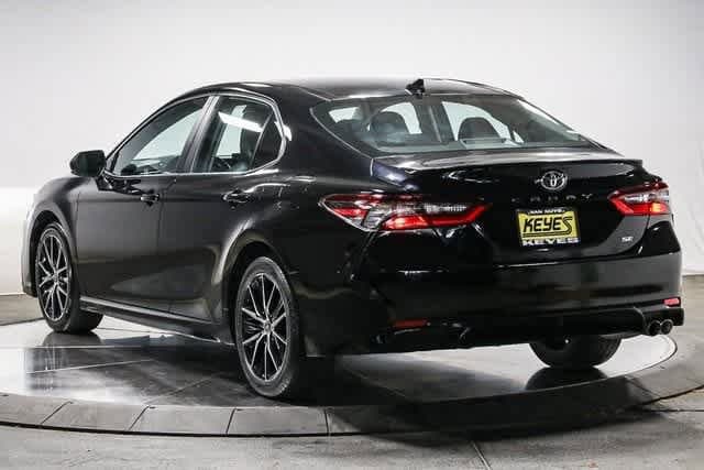 Used 2021 Toyota Camry SE with VIN 4T1G11AK6MU482713 for sale in Van Nuys, CA