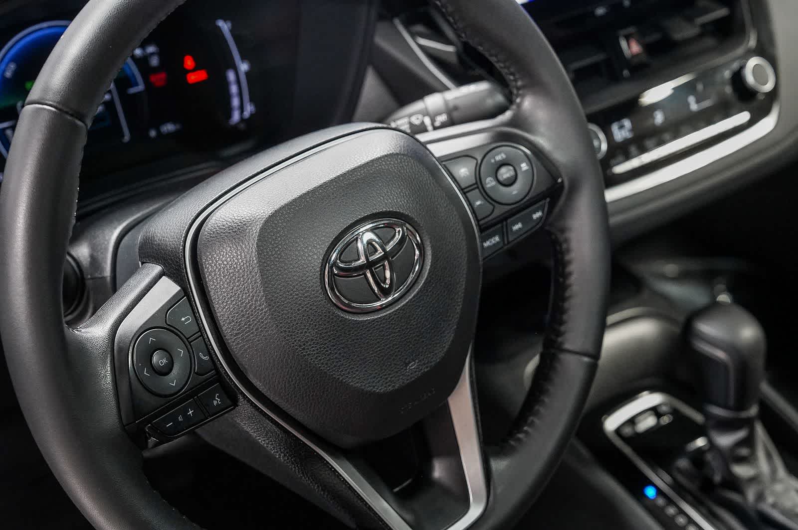 Thumbnail: 2025 Toyota Corolla - 21