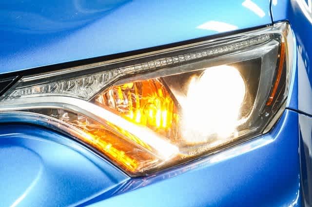 2017 Toyota RAV4 XLE 3