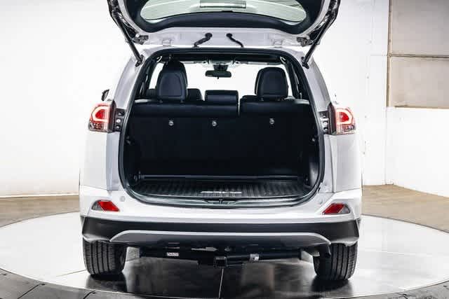 Thumbnail: 2017 Toyota RAV4 - 28