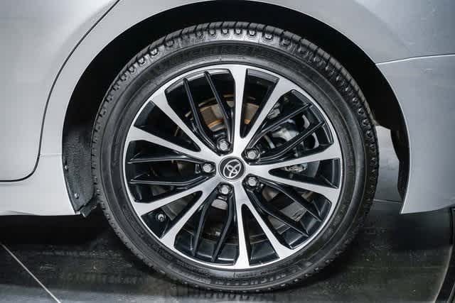 Thumbnail: 2019 Toyota Camry - 10