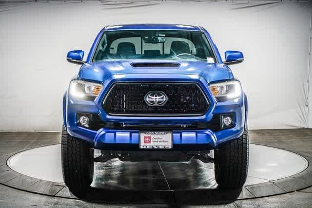 Thumbnail: 2018 Toyota Tacoma - 3