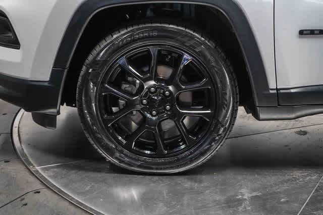 Thumbnail: 2022 Jeep Compass - 9