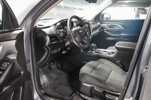 Thumbnail: 2020 Chevrolet Traverse - 17